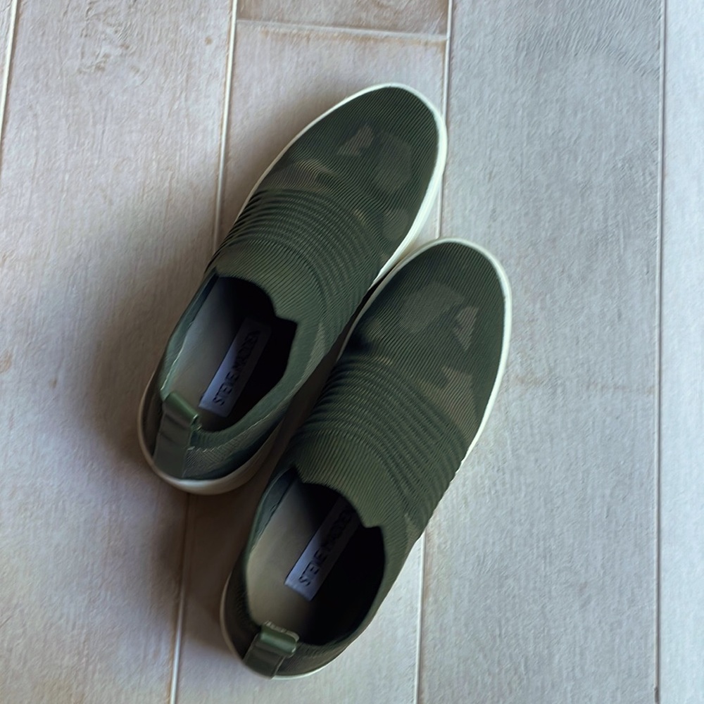 Steve Madden slip on platform tennies